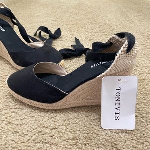 •Free Shipping• Woman’s Wedges